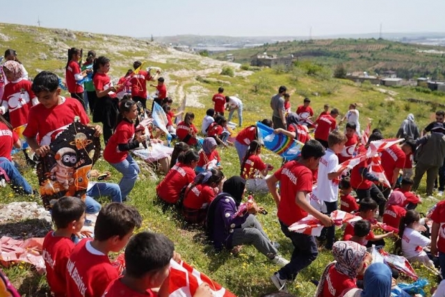 19 Mayıs Coşkusu Dülük Semalarını Sardı