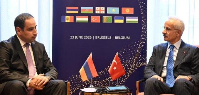 Bakan Uraloğlu, Ermeni mevkidaşı Khudatyan ile görüştü