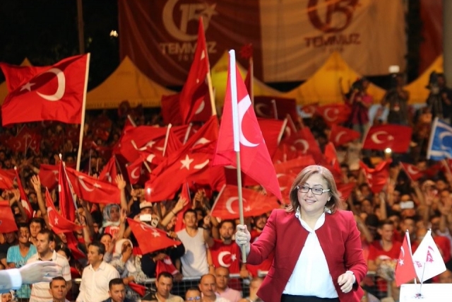 FATMA ŞAHİN: "15 TEMMUZ, MİLLET İRADESİNİN DESTANIDIR"