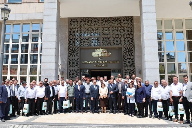 Başkan Şahin, Şehitkamil muhtarlarıyla bir araya geldi