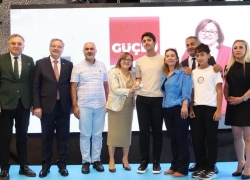Şahin, Gazi Şehrin 2026 YKS ve LGS şampiyonlarıyla buluştu