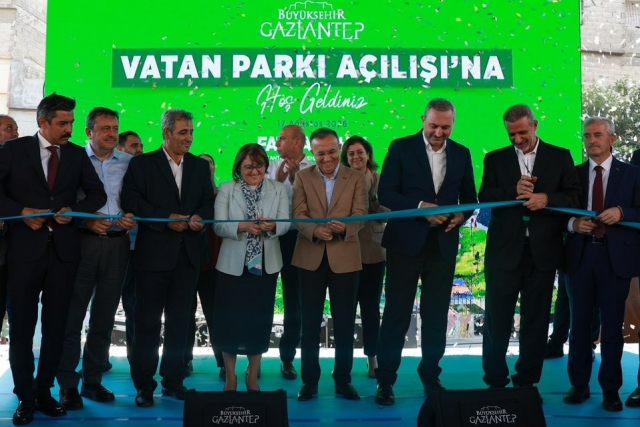 Gaziantep Büyükşehir Vatan Mahallesi’nin çehresini değiştirecek yeni parkı açtı