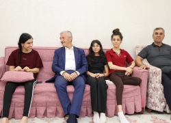 Tahmazoğlu’ndan Vatandaşlara Ev Ziyareti