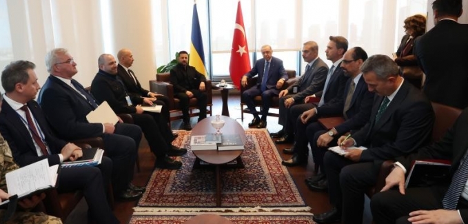 Cumhurbaşkanı Erdoğan, Ukrayna Başbakanı Zelenskiy'i kabul etti
