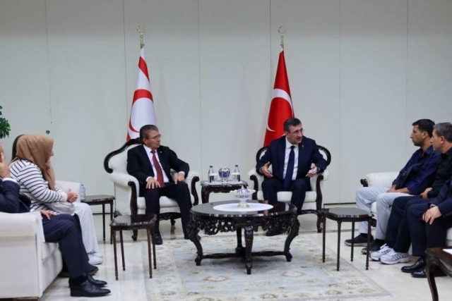 Yılmaz, Filo Jet Faciası Mağdurlarıyla Buluştu