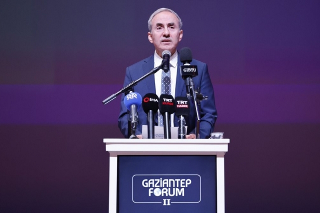 GİBTÜ’de Gaziantep Forum III Heyecanı: İslami Müştereklerden Küresel Diyaloğa GİBTÜ’de Gaziantep Forum III Heyecanı: İslami Müştereklerden Küresel Diyaloğa