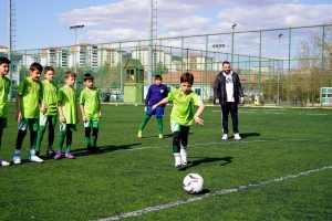 GELECEĞİN YILDIZLARI ŞEHİTKAMİL’DE SAHNE ALDI  ŞEHİTKAMİL’DEN 23 NİSAN'A YAKIŞAN TURNUVA